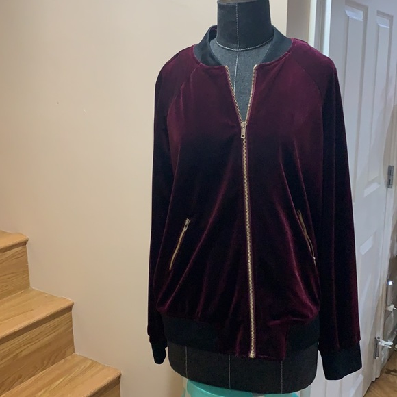 JustFab Velvet Bomber Jacket - Picture 4 of 5